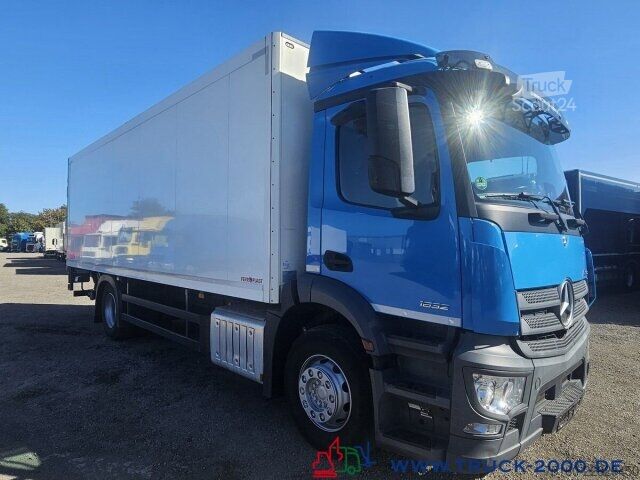 Kassevogn Mercedes-Benz 1832 Isolierter Koffer 7.40m Doppelstock LBW1.5t