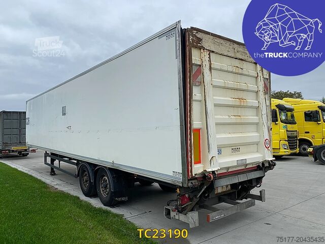 Kovček System Trailers