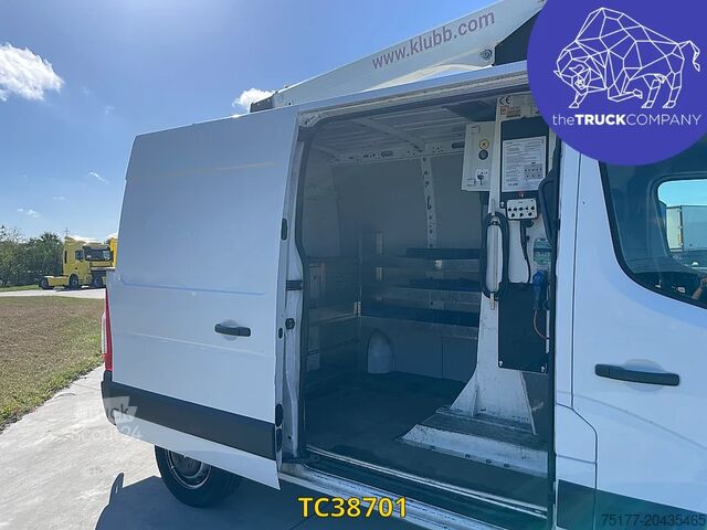 Platforma podnosząca Renault Master tronqué