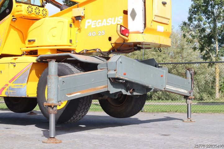 Rotační teleskopický manipulátor Dieci PEGASUS 40.25 | FORKS | BUCKET | WINCH | BASKET