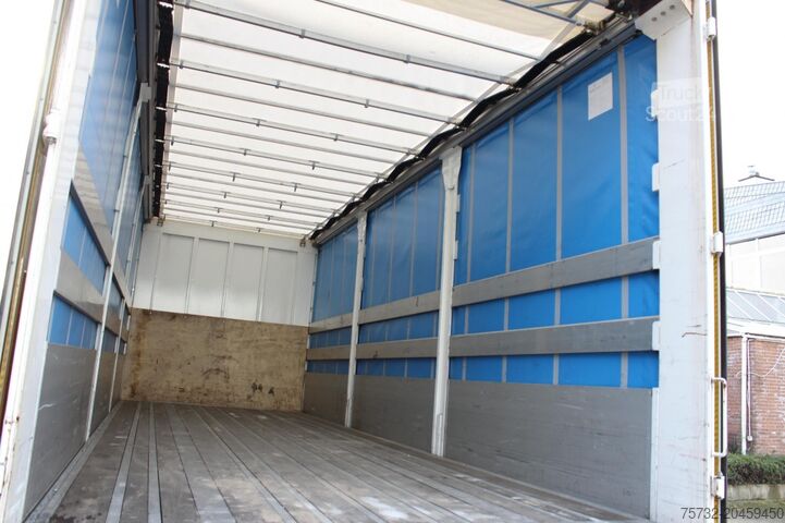 Kamion sa ravnom platformom i ceradom MAN TGS 18.440 Plane Zug Schlafplatz AHK Edscha