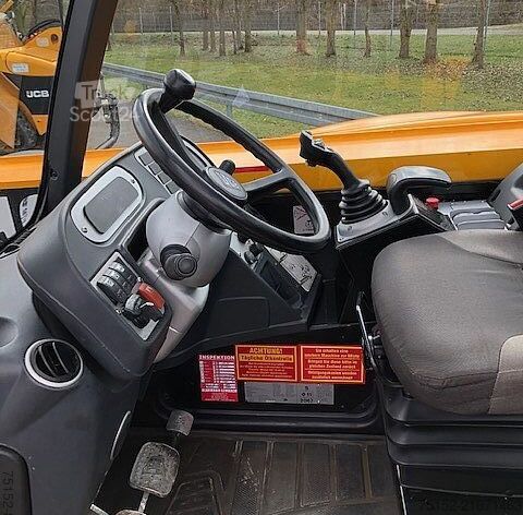 Teleszkópos rakodó JCB 531-70 DS