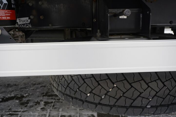 Houder Renault D280 16T / Box truck 18 EPAL / Tail lift