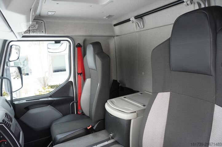 Houder Renault D280 16T / Box truck 18 EPAL / Tail lift