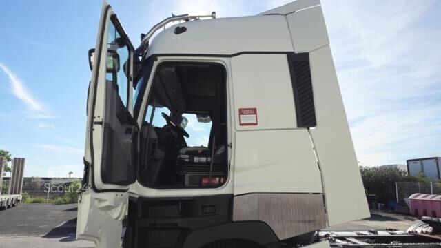 Standaard trekker Renault T 480