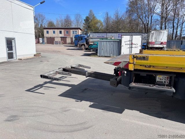 Vehicul de tractare MERCEDES-BENZ Actros 4 Abschleppwagen mit Kran