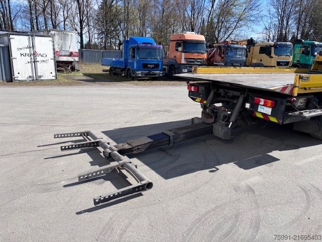 Vehicul de tractare MERCEDES-BENZ Actros 4 Abschleppwagen mit Kran