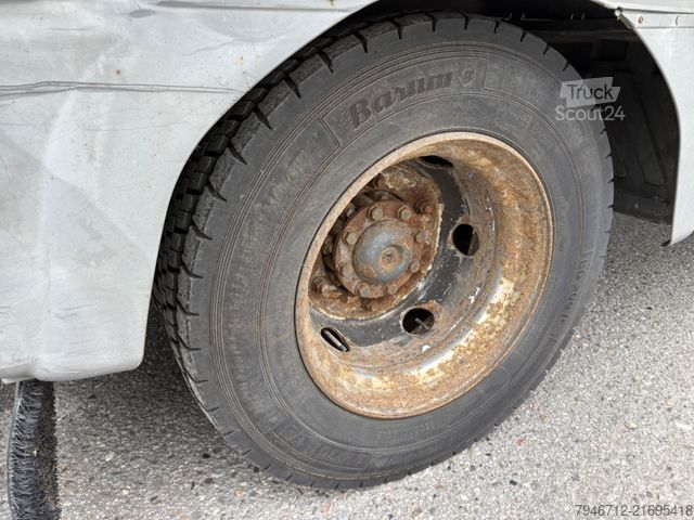 Autocamion cu caroserie tip cutie MERCEDES-BENZ 823 L Koffer LBW 395.000 Km *2005*