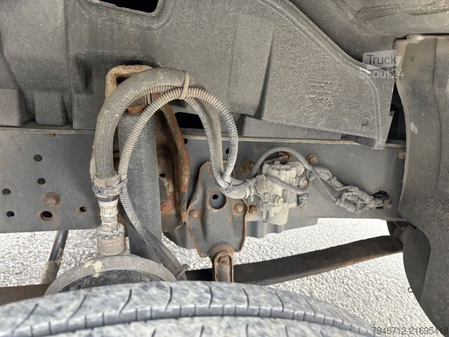 Autocamion cu caroserie tip cutie MERCEDES-BENZ 823 L Koffer LBW 395.000 Km *2005*