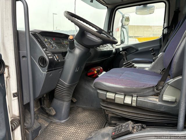 Autocamion cu caroserie tip cutie MERCEDES-BENZ 823 L Koffer LBW 395.000 Km *2005*