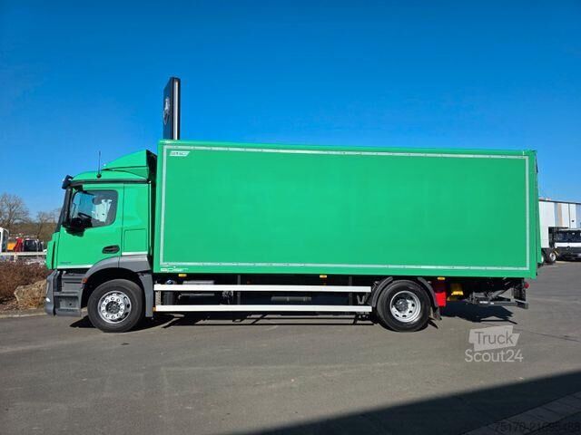 Koffer Mercedes-Benz Actros 1824 L 4x2 LBW 2.000kg Tür Kamera Navi