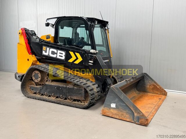 încărcător pe șenile JCB 3TS-8T Teleskid