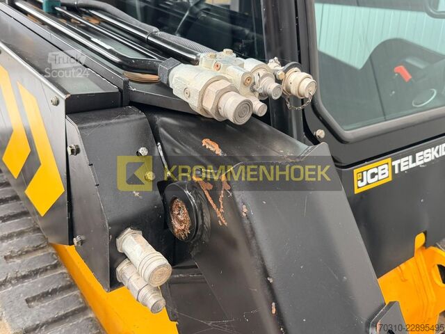 încărcător pe șenile JCB 3TS-8T Teleskid
