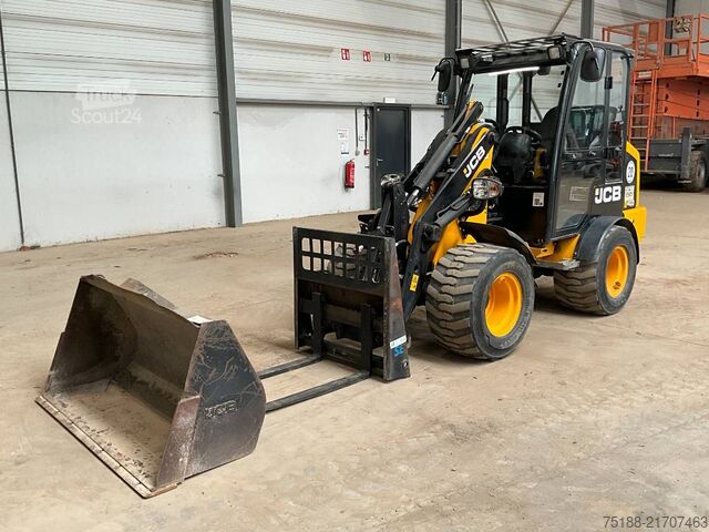Utovarivač JCB 403 SP