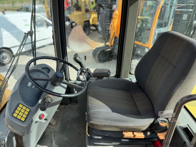 جرافة ذات عجلات VOLVO L 40 B-TP