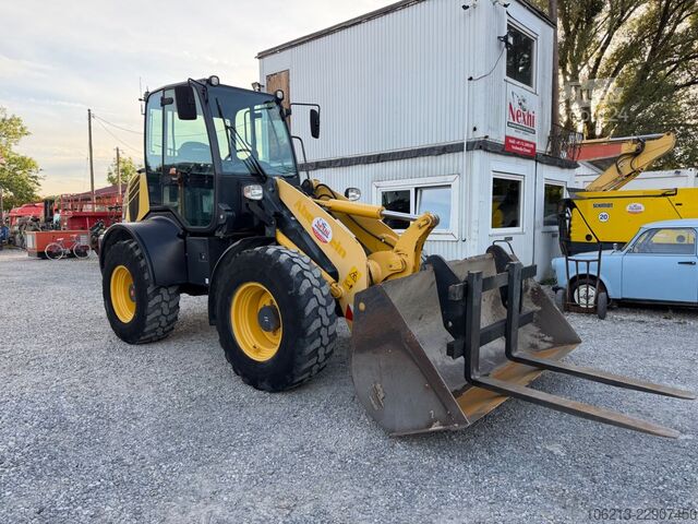 Chargeuse sur pneus KOMATSU WA 100 M-8E0 **Top Zustand **
