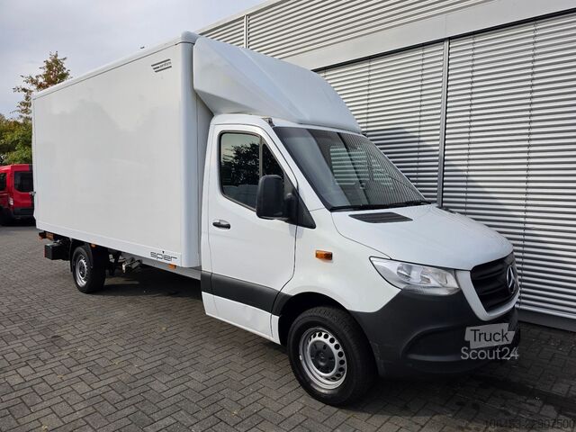 Furgon skrzyniowy MERCEDES-BENZ Sprinter 316 CDI Koffer/LDW/AC/Tempo/Navi/3 Sitz