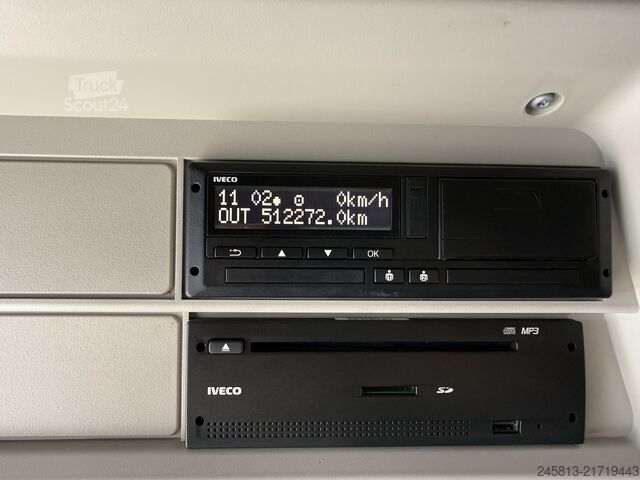 Camião plataforma com lona Iveco STRALIS 460