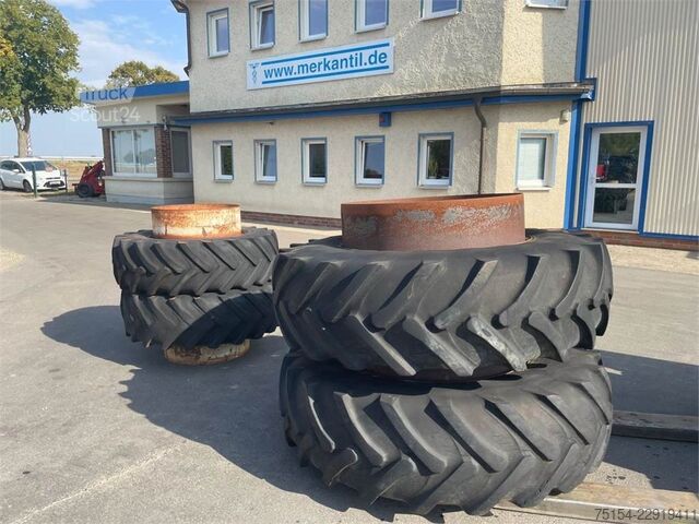 Δίδυμη ελαστικοποίηση 20.8R42 & 16.90R30  Zwillingsbereifung 20.8R42 & 16.90R30