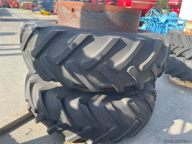 Δίδυμη ελαστικοποίηση 20.8R42 & 16.90R30  Zwillingsbereifung 20.8R42 & 16.90R30