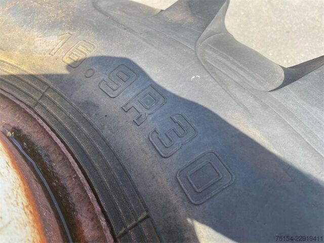 Δίδυμη ελαστικοποίηση 20.8R42 & 16.90R30  Zwillingsbereifung 20.8R42 & 16.90R30