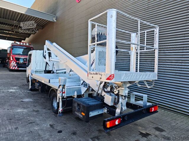 Lyftplattform Nissan Cabstar 35.13 NT400 Multitel MX 250