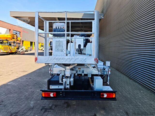 Lyftplattform Nissan Cabstar 35.13 NT400 Multitel MX 250