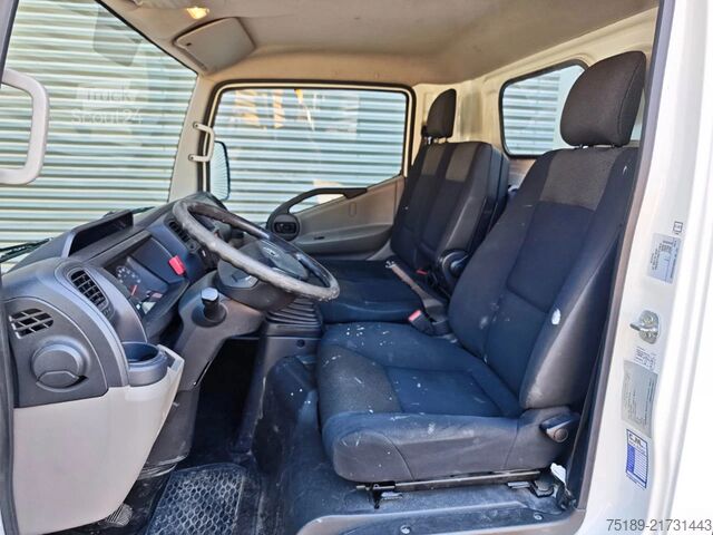 Lyftplattform Nissan Cabstar 35.13 NT400 Multitel MX 250