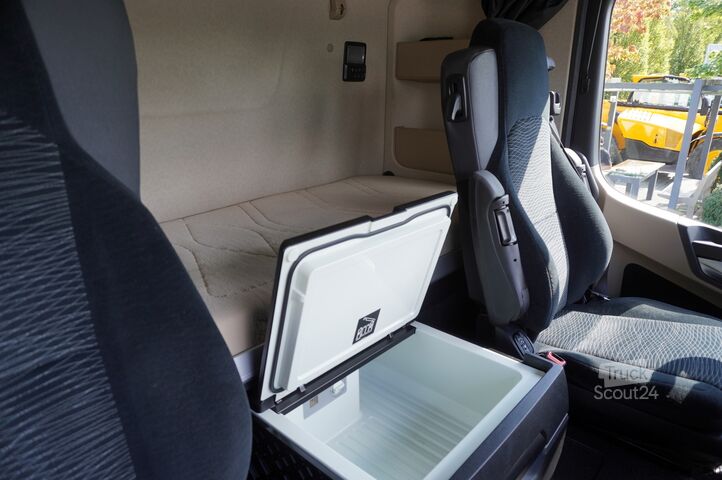 Охолодження Mercedes-Benz Actros 2546 / Lecapitaine refrigerator