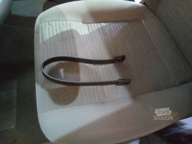 Furgoneta autocaravana / campervan Volkswagen California Camper | 2 Betten 4 Schlafplätze | Küchenzeile + Dachbett