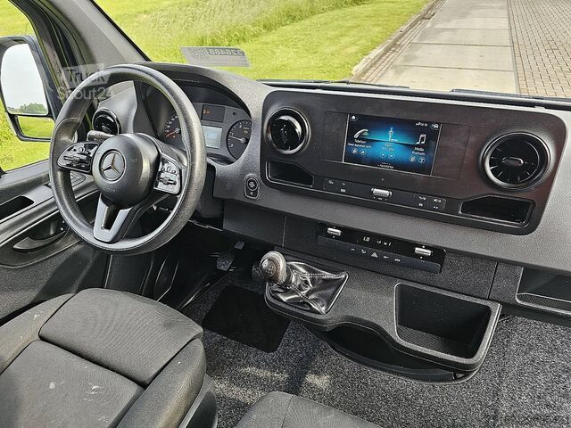 Kombi s vysokou strechou MERCEDES-BENZ SPRINTER 314 L2H2 Mbux Euro6 AC!