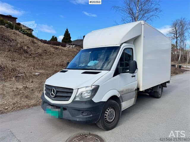 Kombi s vysokou střechou Mercedes-Benz Sprinter 8 Pallets.