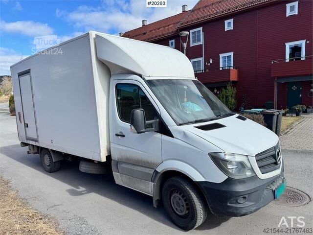 Kombi s vysokou střechou Mercedes-Benz Sprinter 8 Pallets.