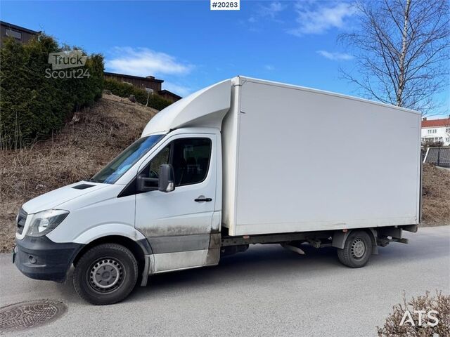 Kombi s vysokou střechou Mercedes-Benz Sprinter 8 Pallets.