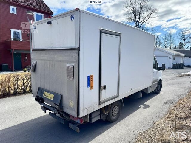 Kombi s vysokou střechou Mercedes-Benz Sprinter 8 Pallets.
