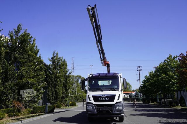 Plošina s jeřábem MAN TGS 26.420 6x4 / Fassi F215A.2.24