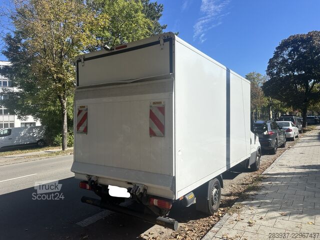 Vrachtwagen met bakwagen Iveco Daily 35S14
