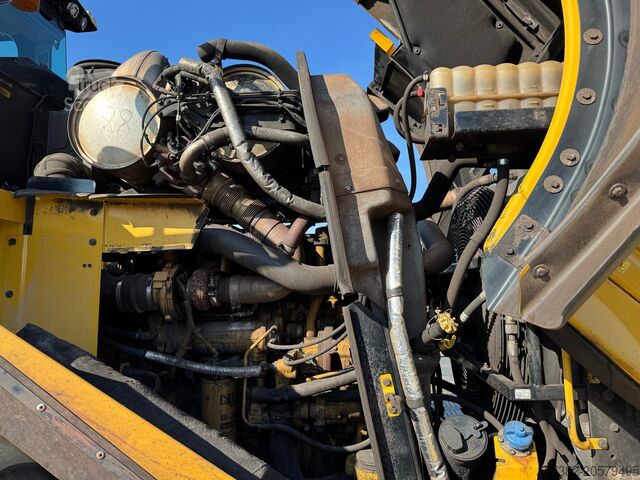 Încărcător pe roți Caterpillar 980M