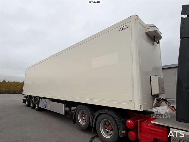  Ekeri Box semi-trailer - full side opening