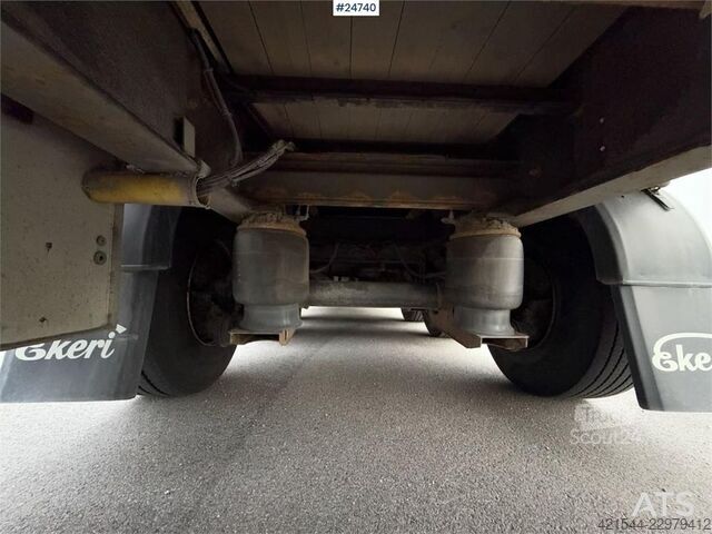  Ekeri Box semi-trailer - full side opening