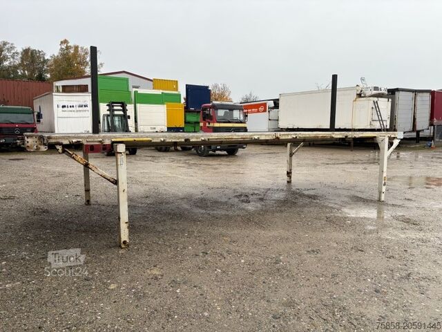 Swap test nyitott Krone Plattform 7,45m mit Steckrungen mittig