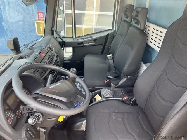 Camion ribaltabile trilaterale con gru Iveco Eurocargo 180-280