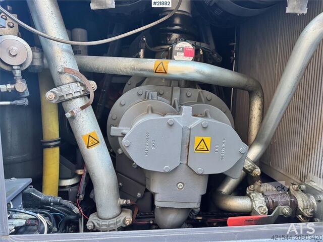 Kompresor Atlas Copco Y35 Air Compressor on Humbaur chassis.