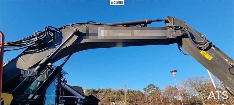 Gosenični bager Volvo ECR235 EL excavator w/ digging bucket, sanding buc