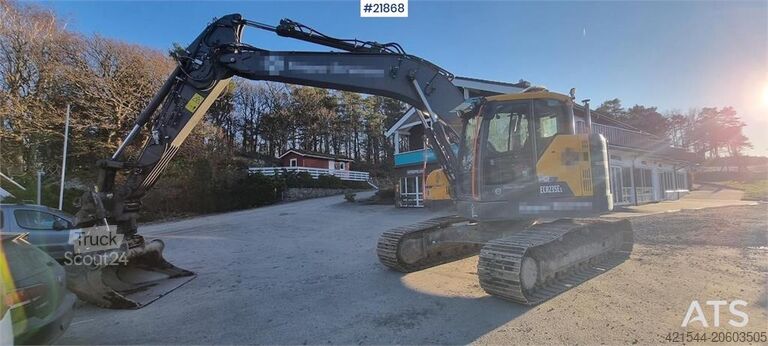 Koparka gąsienicowa Volvo ECR235 EL excavator w/ digging bucket, sanding buc
