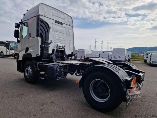 Standaard trekker Renault C-Series 520