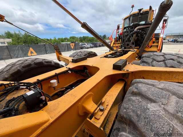 Kipper Volvo A 30 G 6x6 BOX L=5094 mm