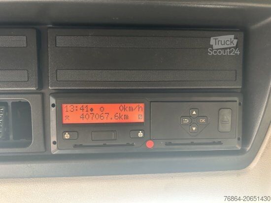 Samochód ciężarowy z plandeką typu platforma DAF LF 260 16 TONNER PLANE MIT LBW, AUTOMATIK, E6