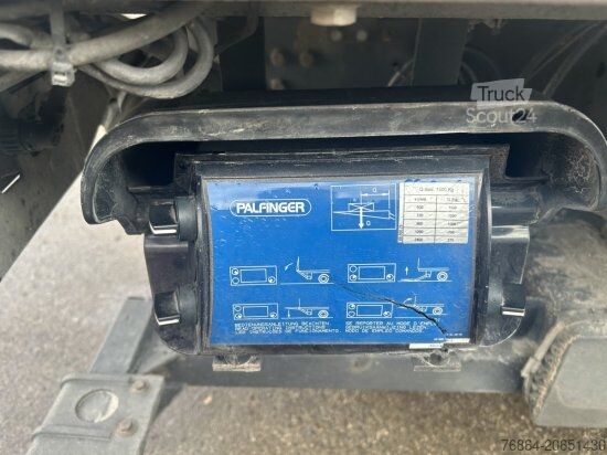 Samochód ciężarowy z plandeką typu platforma DAF LF 260 16 TONNER PLANE MIT LBW, AUTOMATIK, E6