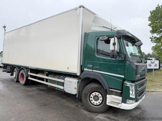 Kovček Volvo FM 330 6x2 CLOSED BOX 9m10 - LIFT + STEERING AX...
